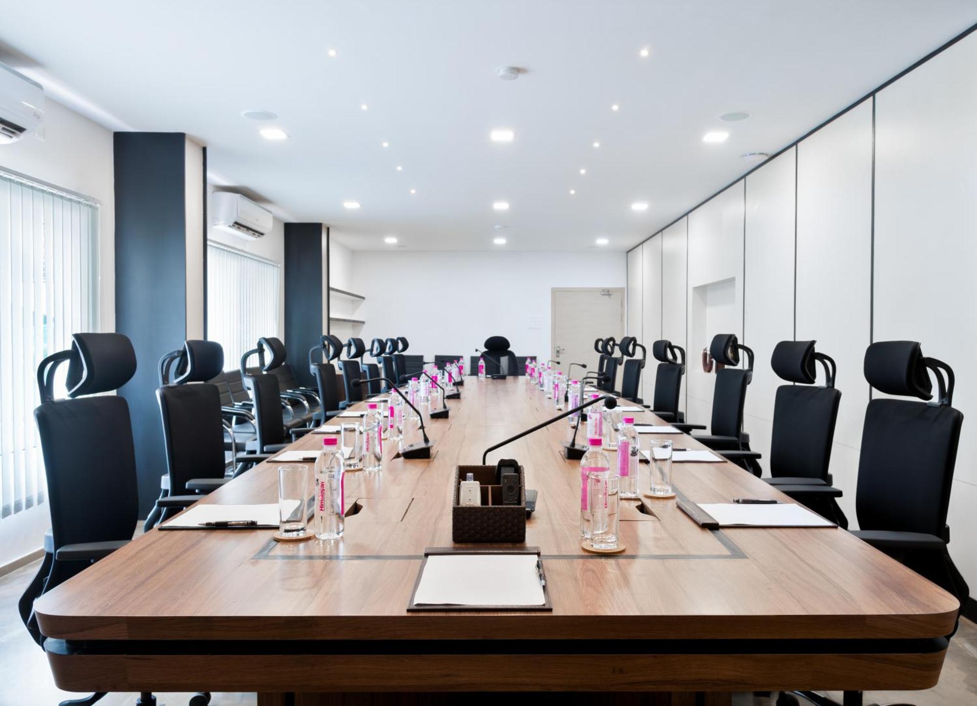 Shulem Boutique Hotel Dimāpur Zewnętrze zdjęcie