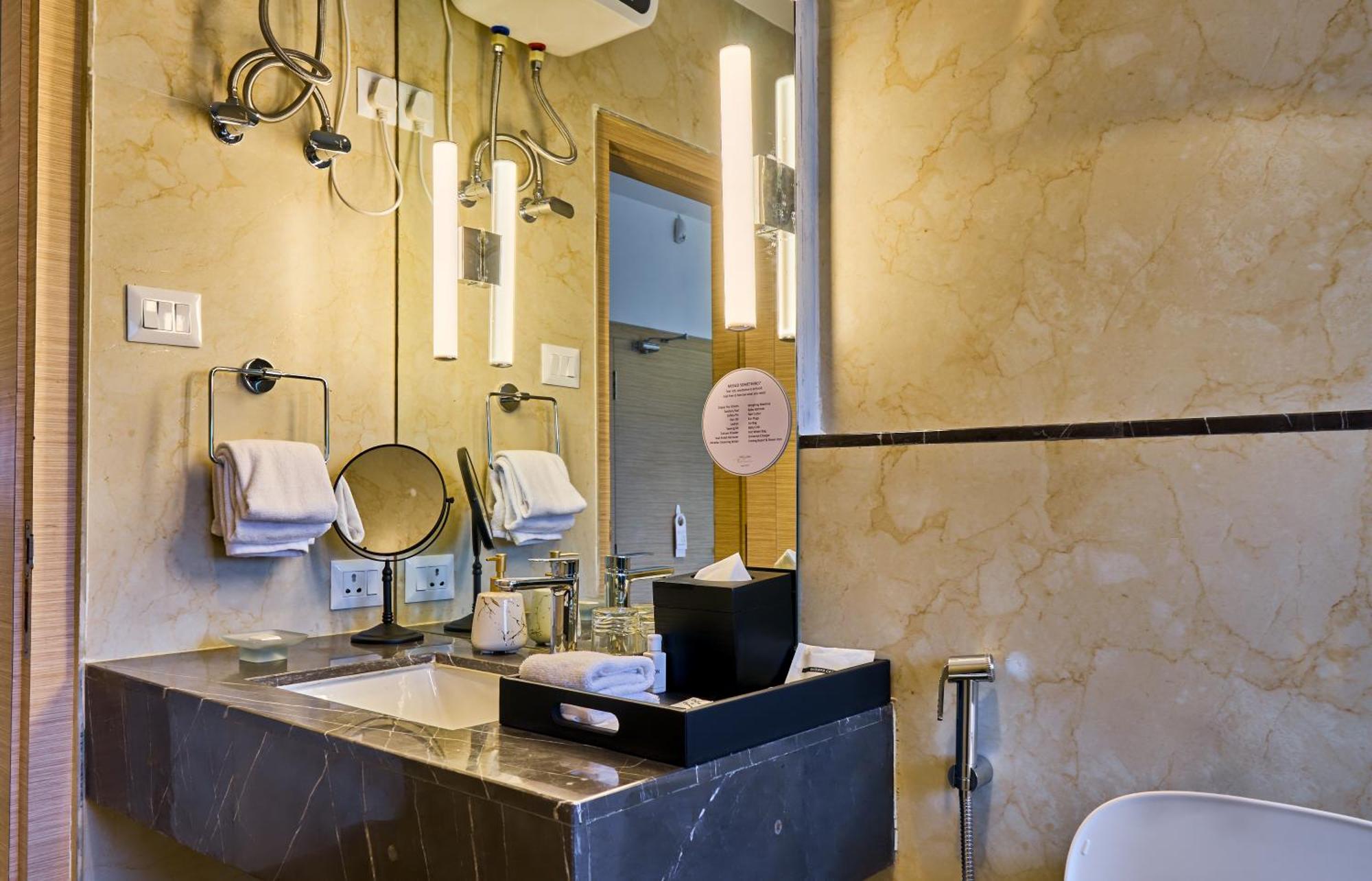 Shulem Boutique Hotel Dimāpur Zewnętrze zdjęcie