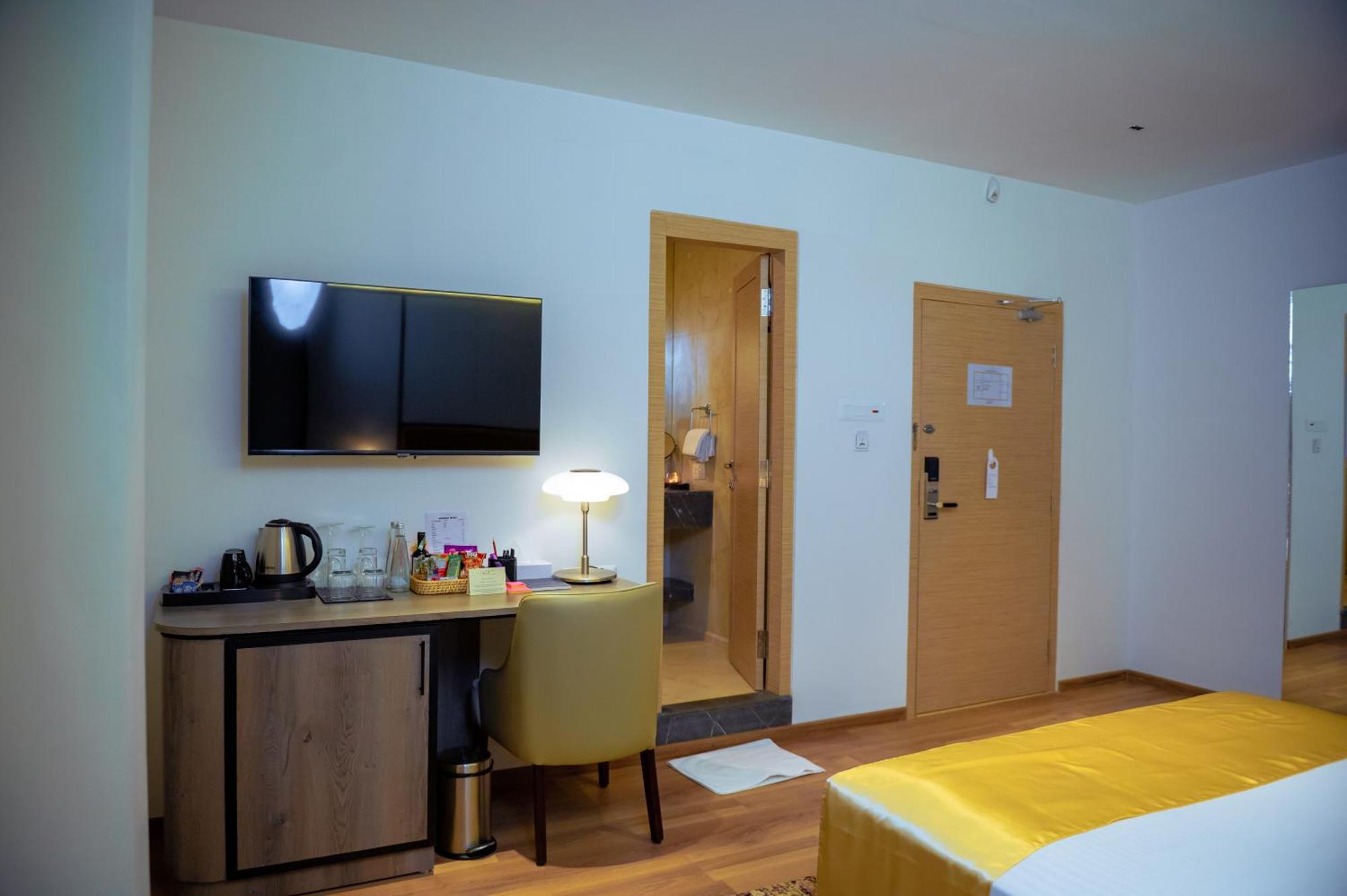 Shulem Boutique Hotel Dimāpur Zewnętrze zdjęcie